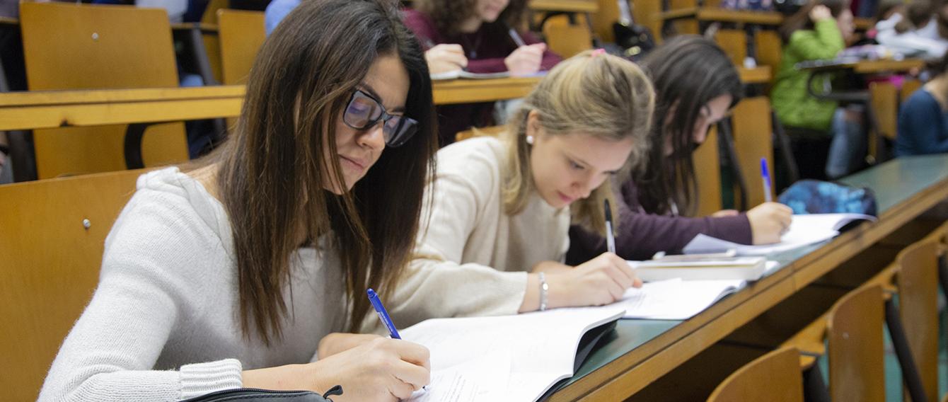 Studenti